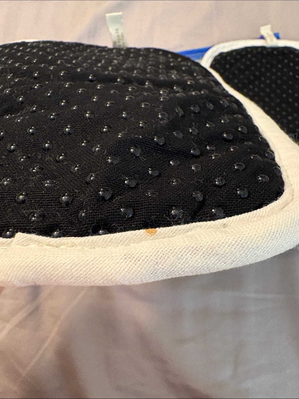 Kate Spade Polka Dot Pot Holders/Trivets - Picture 3 of 3